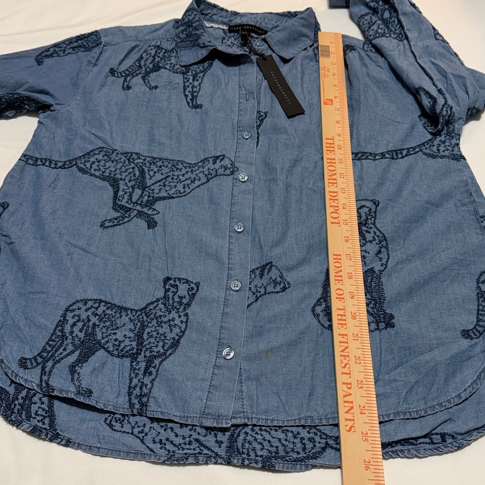 Jane &Delancey Blue Embroidered Animal Button-Up Shirt Cotton M NWT - Picture 5 of 7